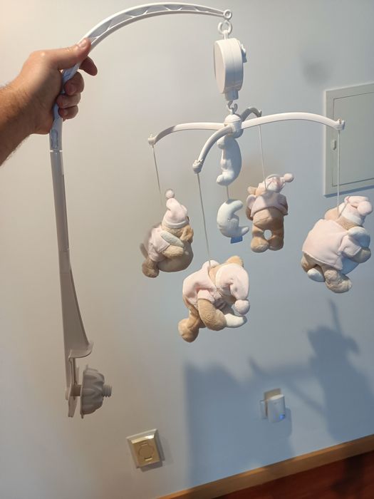 Vendo brinquedo musical rotativo para adormecer bebe