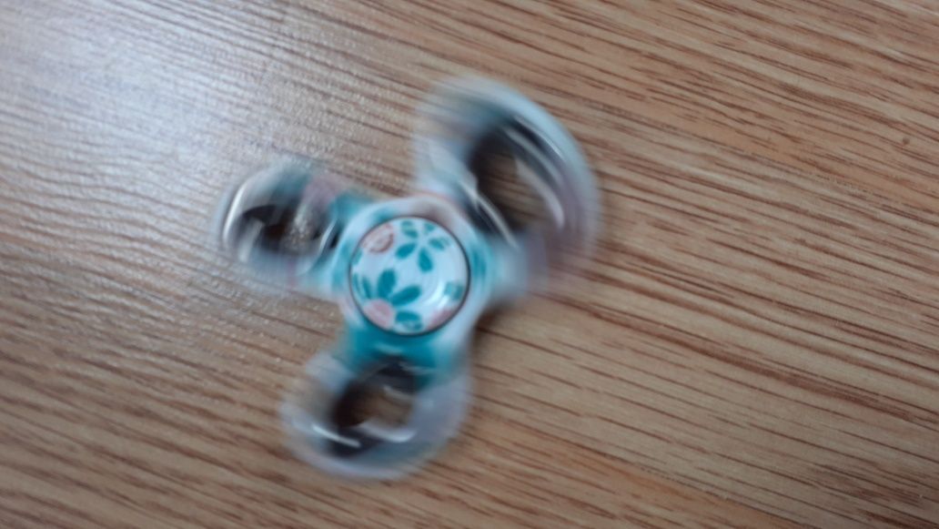 fidget spinner' y