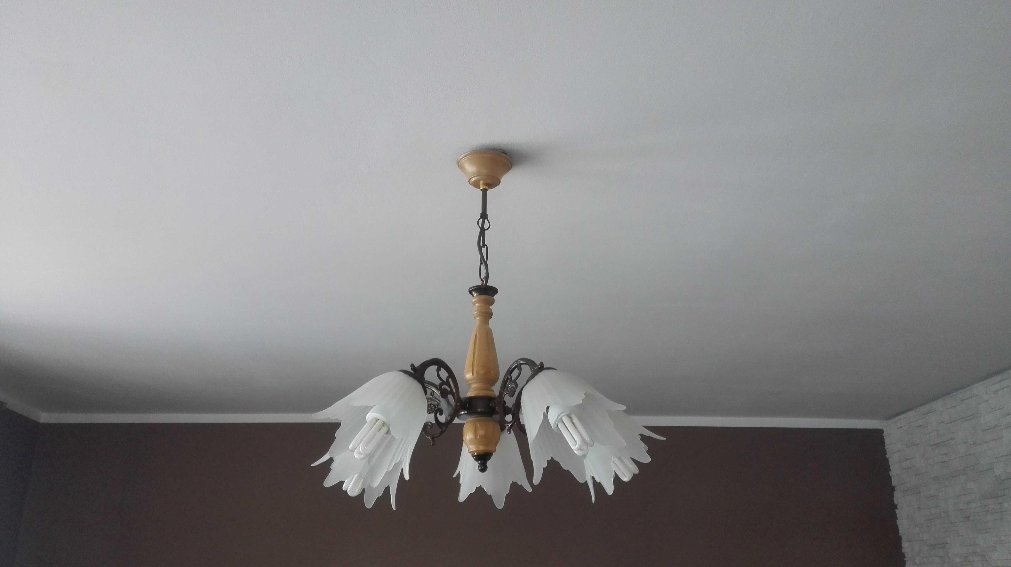 Lampa sufitowa na pięć żarówek