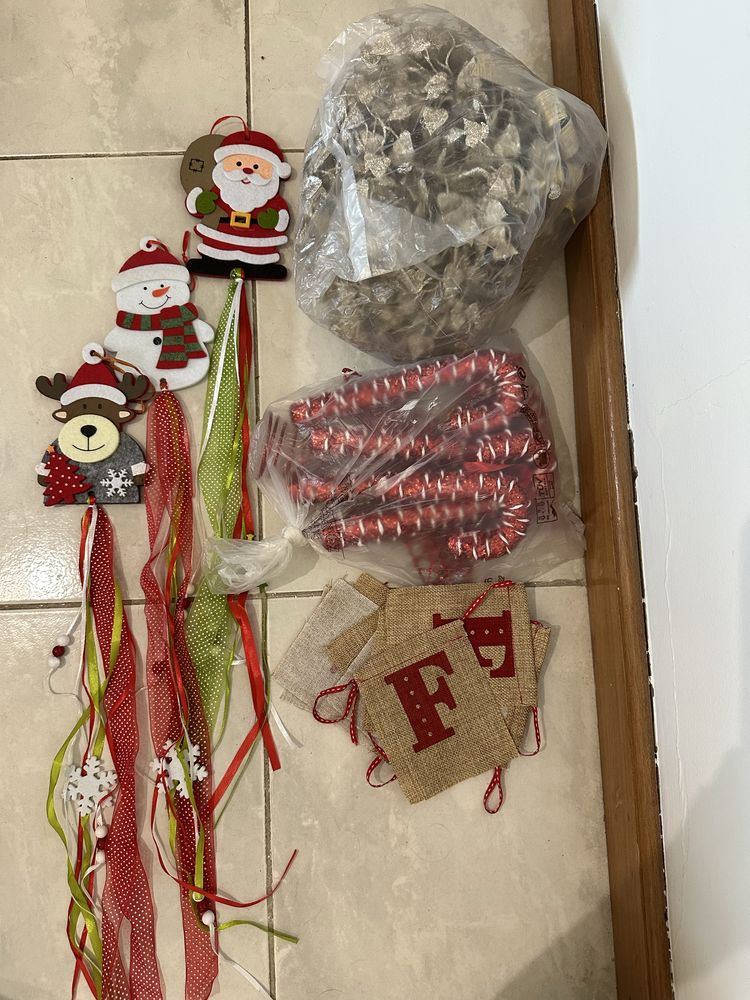 Árvore de Natal completa e decoração de Natal