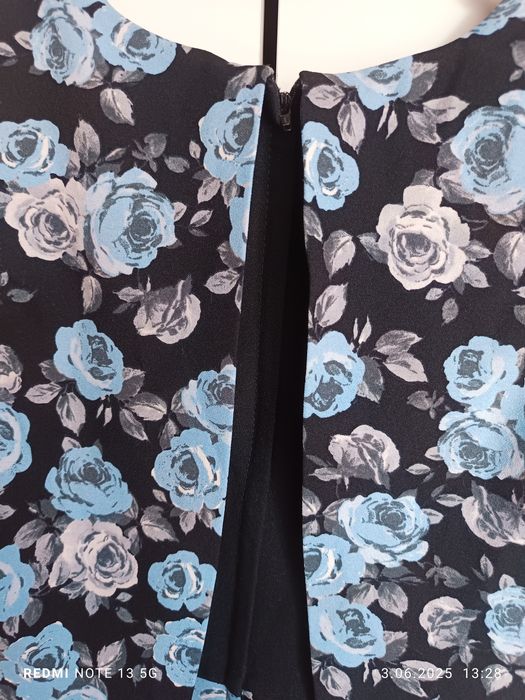 kombinezon/szorty  w kwiaty na zamek z tyłu z baskinką 36 pepites