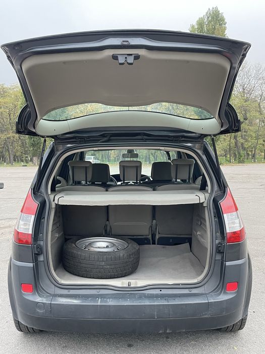 Renault Scenic 2005 г. Газ/бензин