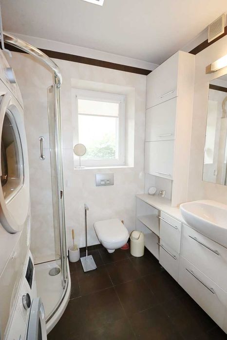 Okazja! Duży dom 180m2 do wynajęcia. Dzielnica Krzyki.