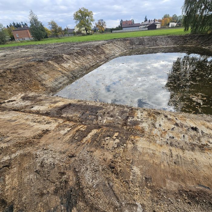 Kopanie stawów prace ziemne