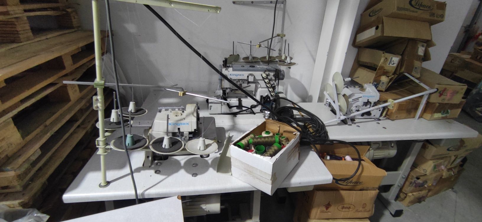 Vendo lote de máquinas de costura têxtil