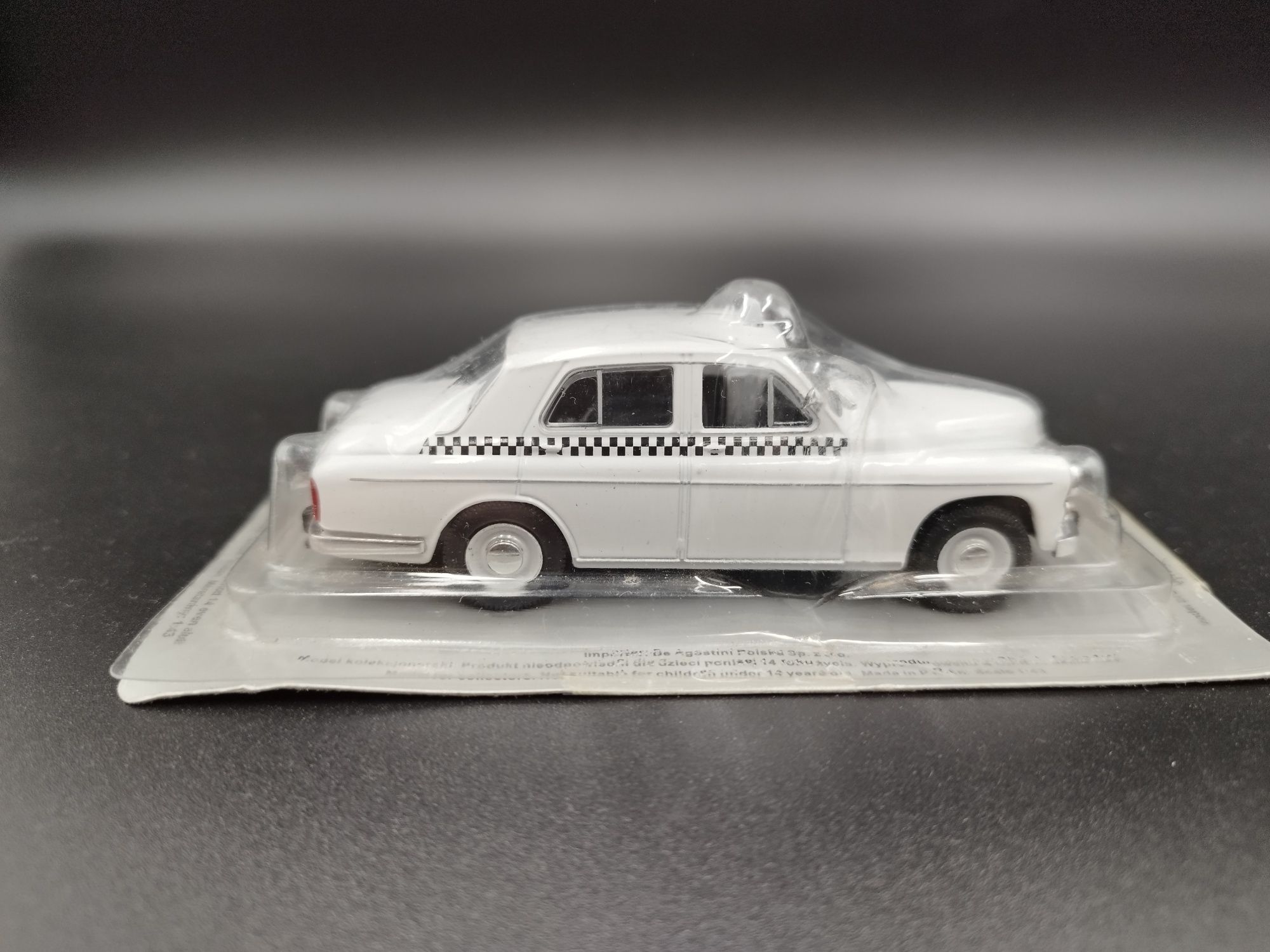 1:43 Deagostini Warszawa Taxi model