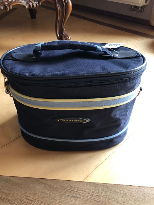 Nowy kuferek kosmetyczka podróżny Globtroter