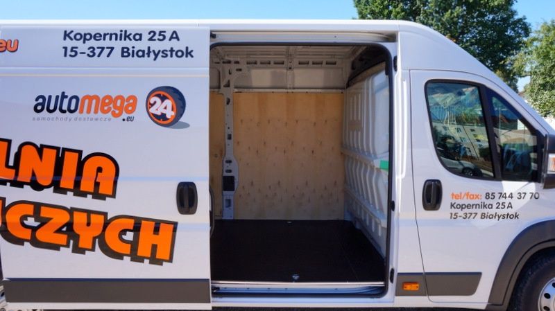 Pojazdy na Transport Przewozy Przeprowadzki WYNAJEM Busów Hetmańska 61