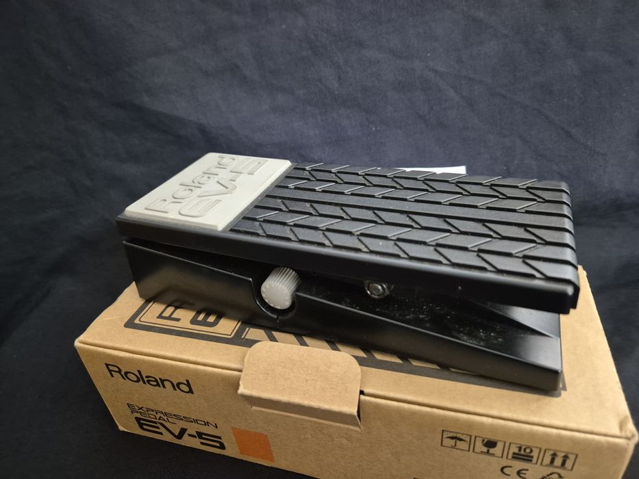 Roland EV-5 Expression pedal