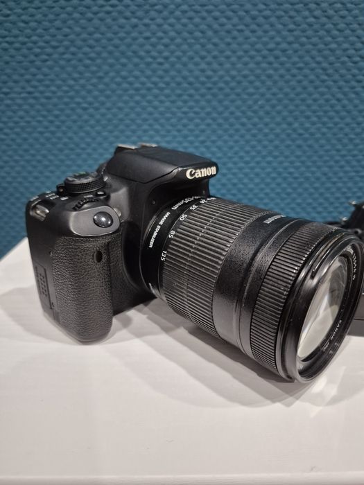 Продам Canon EOS 700D + об'єктив 18-135mm IS