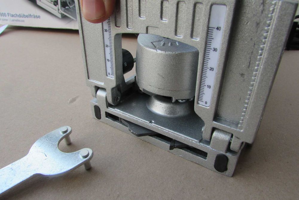 Фрезер ламельний для дюбельних з'єднань Scheppach (з Німеччини)