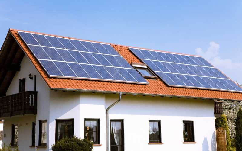 fotowoltaika | Jinko + Sofar Solar | 10 kW | kompleksowo | dotacje