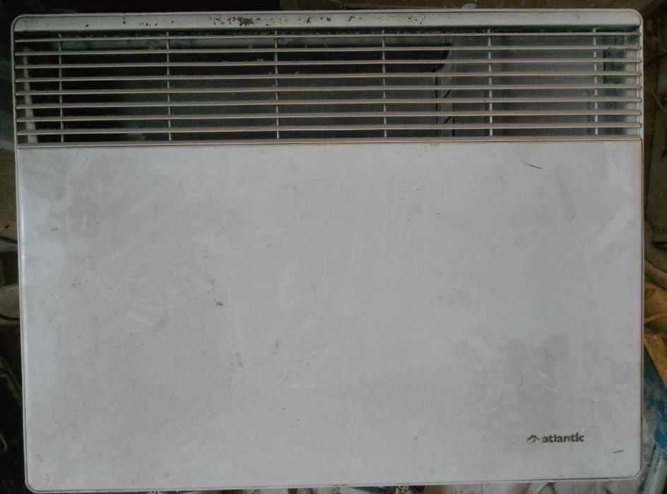 Grzejnik elektryczny ścienny wiszący konwektor kaloryfer  1500W