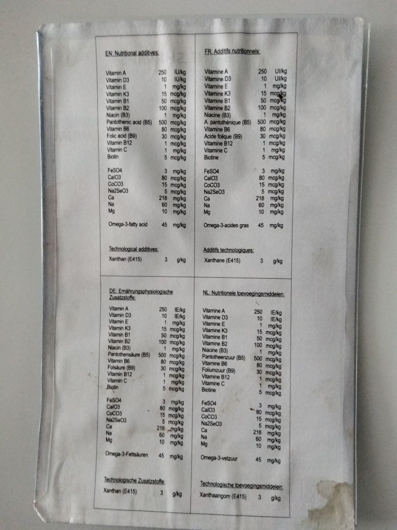 Artemia para peixes congelada em cubos