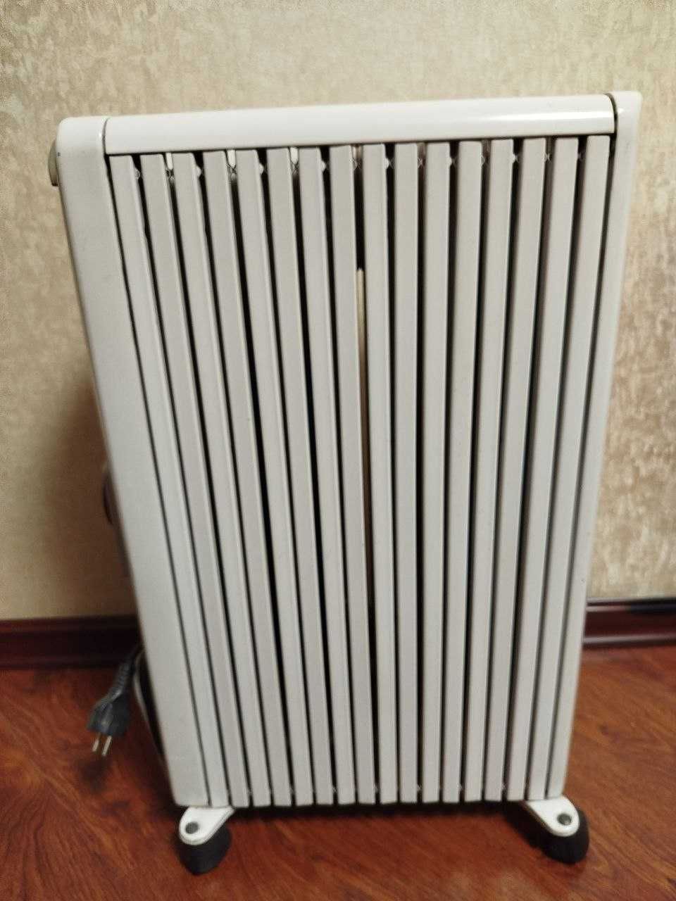 Продам масляный обогреватель (радиатор) De'Longhi