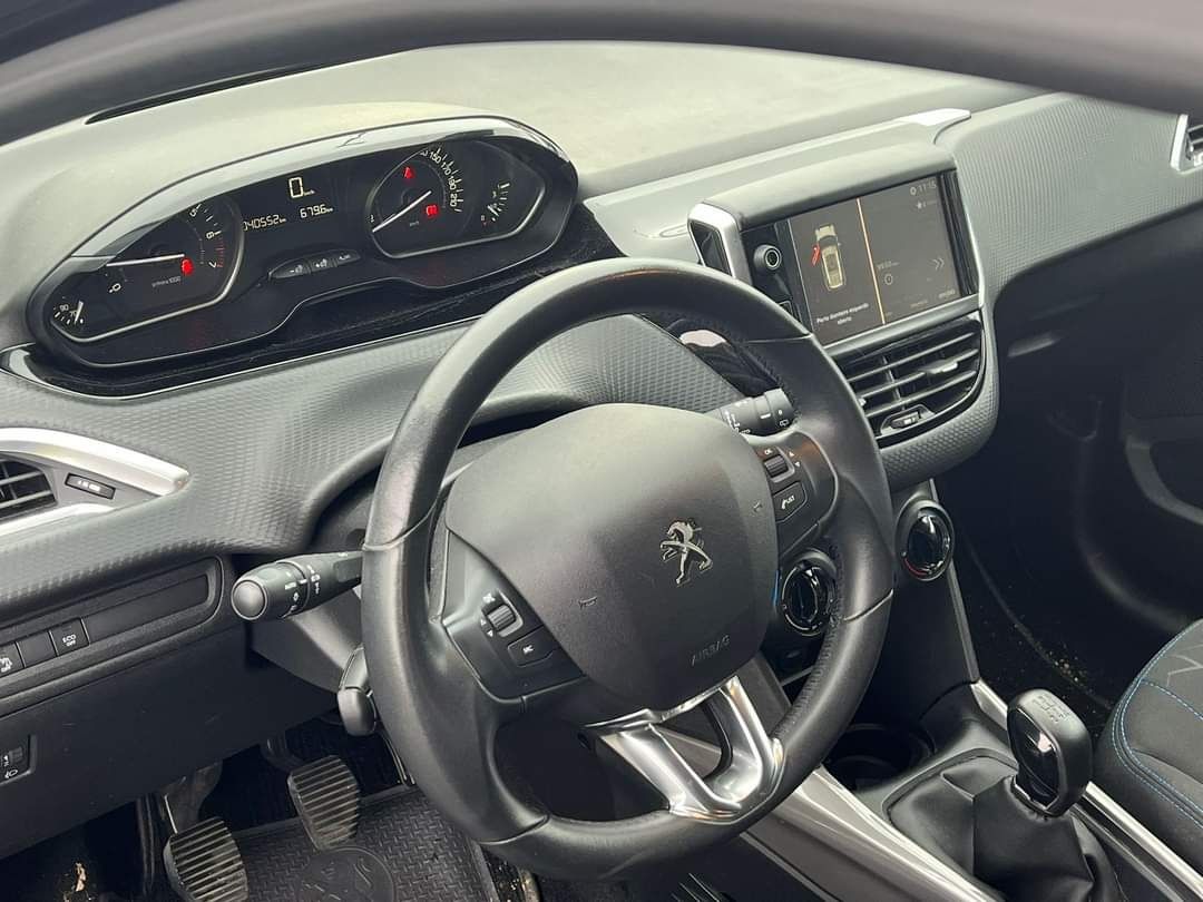 Peugeot 2008 1.2 puretech Style