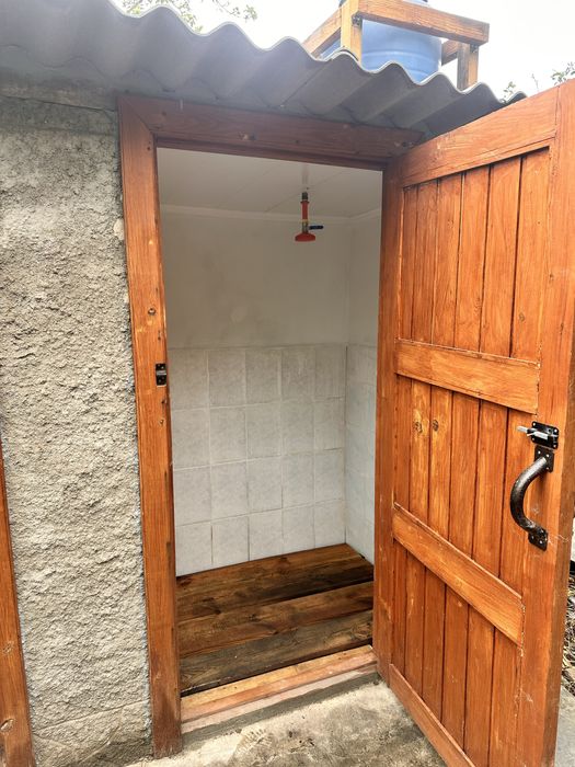 Продам будинок з комунікаціями та ремонтом