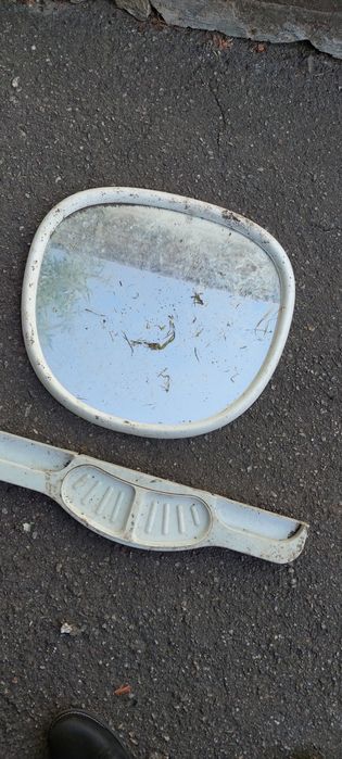 Продам дзеркало з поличкою для ванної кімнати