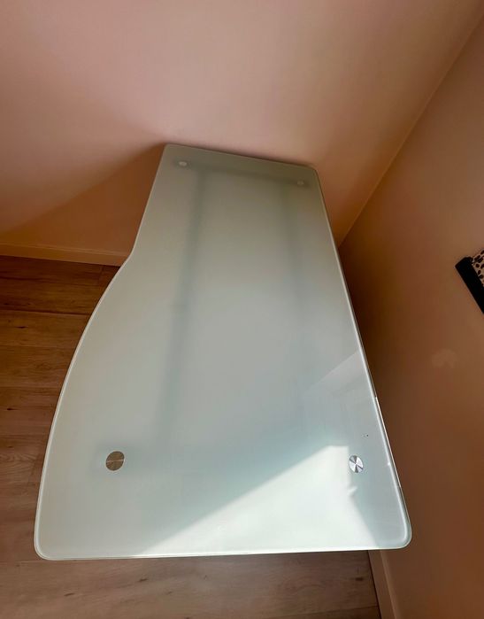 Conjunto de Secretaria com cadeira MARKUS do IKEA