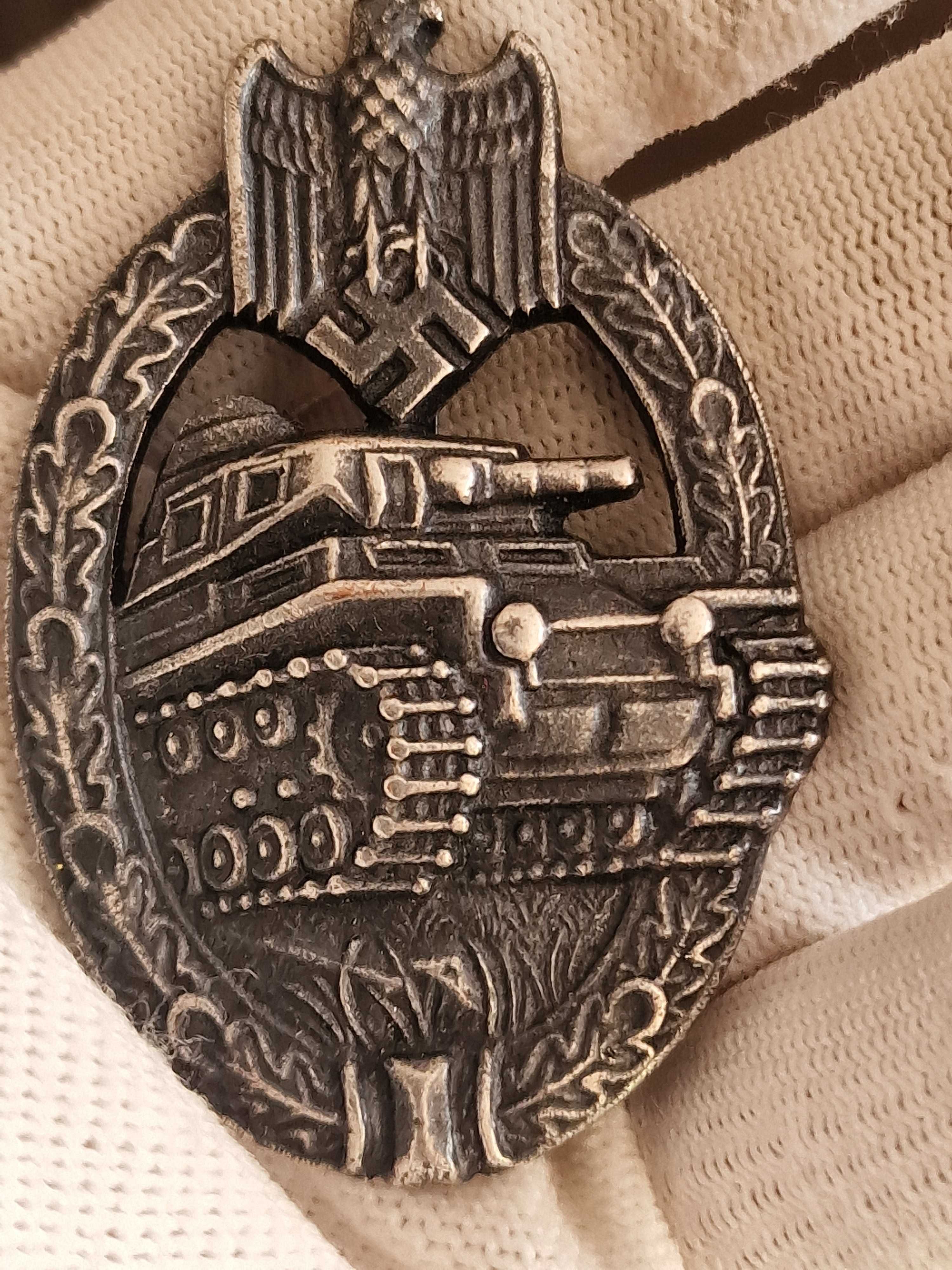 Odznaka Wojsk Pancernych +odznaka Afrika Korps