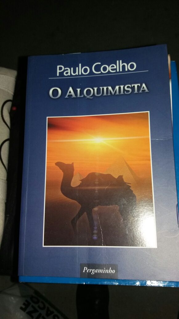 Livro do escritor Paulo Coelho