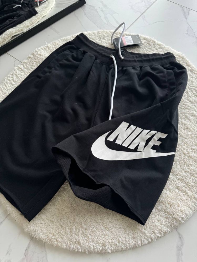 Шорти Nike Clube
