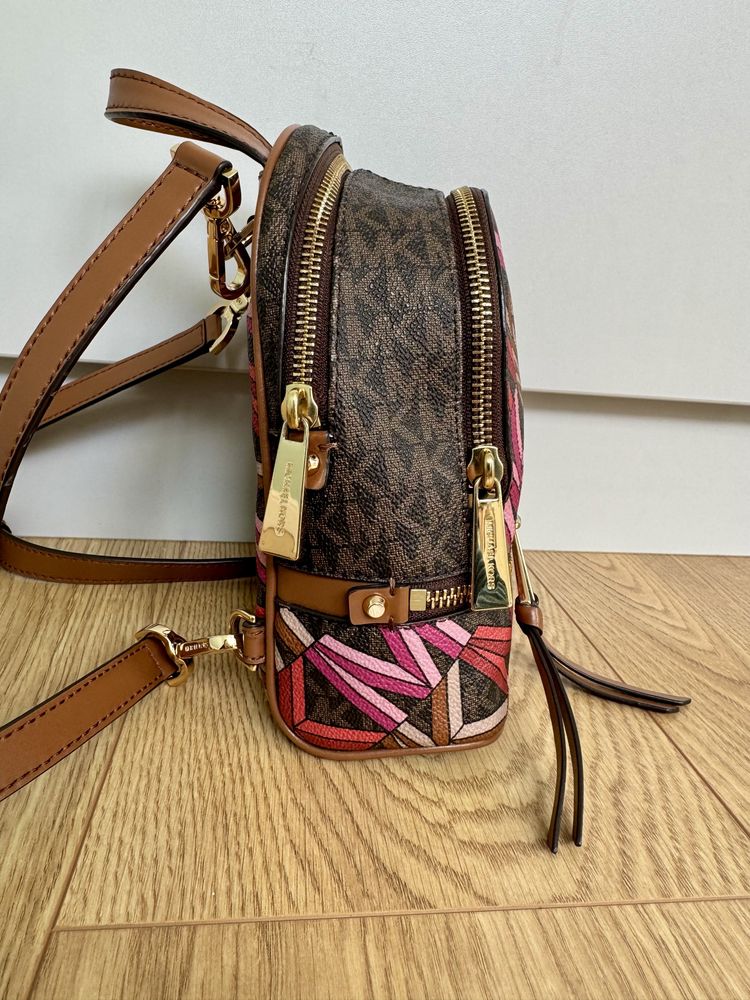 Plecak Michael Kors Rhea Zip Mini Multikolor Model LFBKMNH2