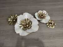 Flores metálicas para decoração de parede