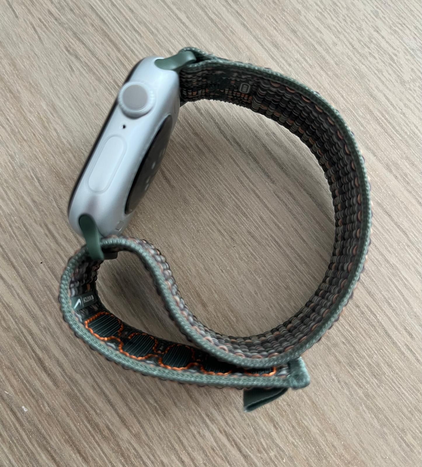 AppleWatch Series 10, 42mm + gratis