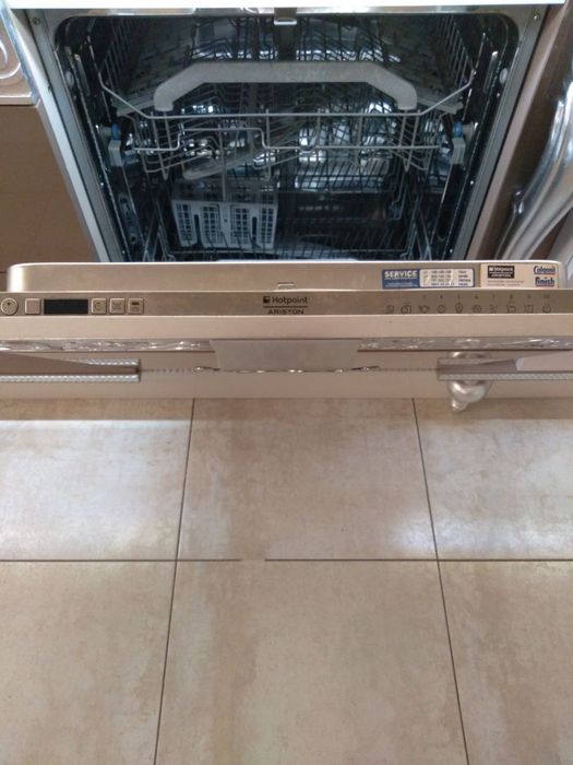 Посудомоечная машина Hotpoint Ariston