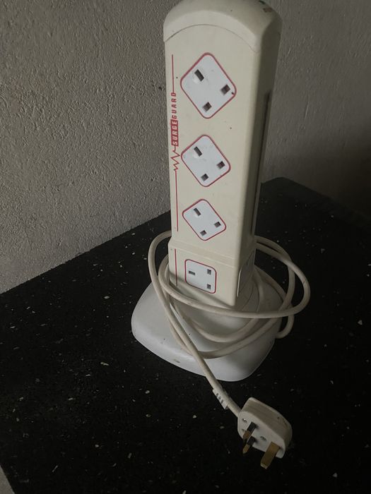 Przedluzacz rozgaleziacz na angielska wtyczke