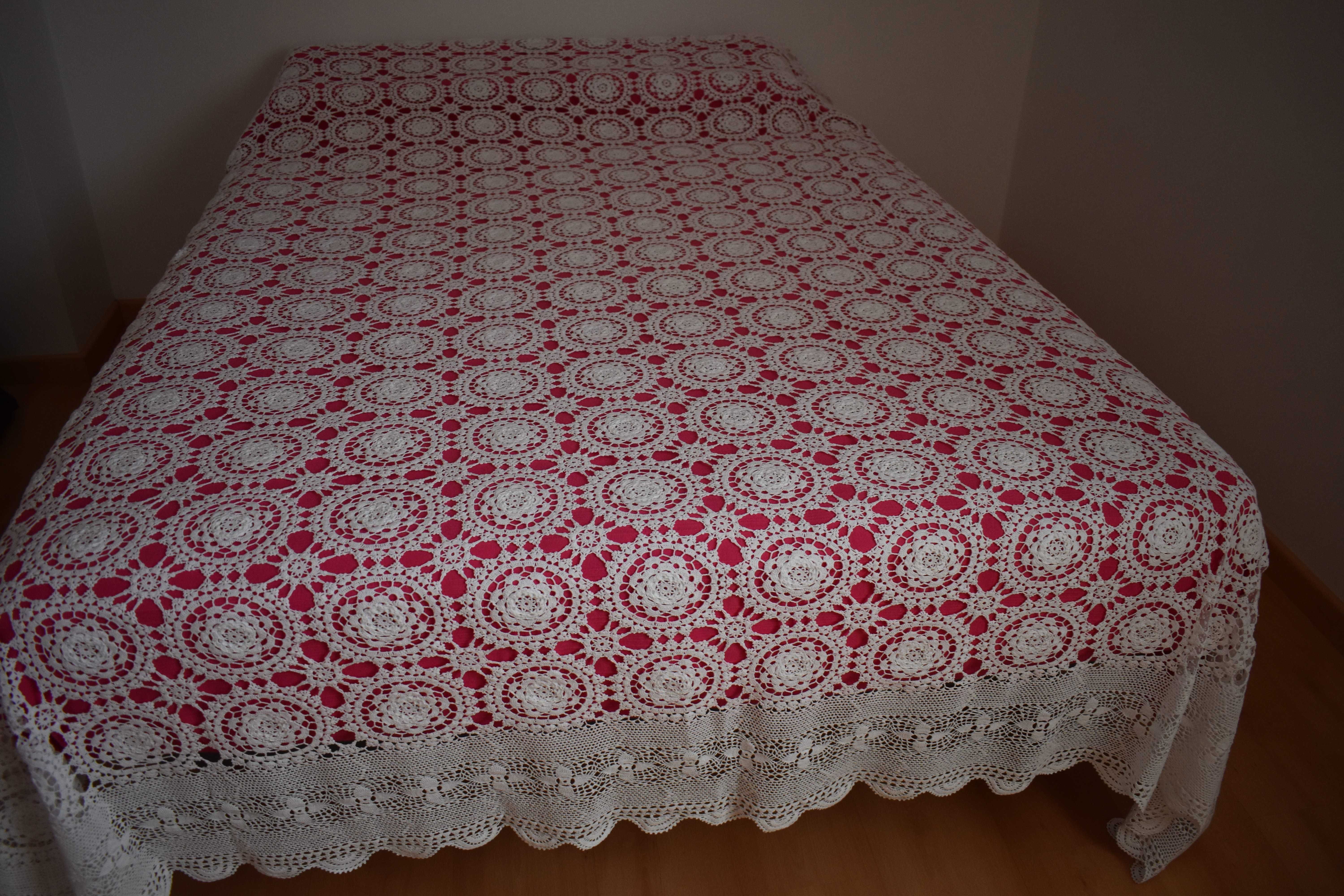 Colcha de renda para cama de casal