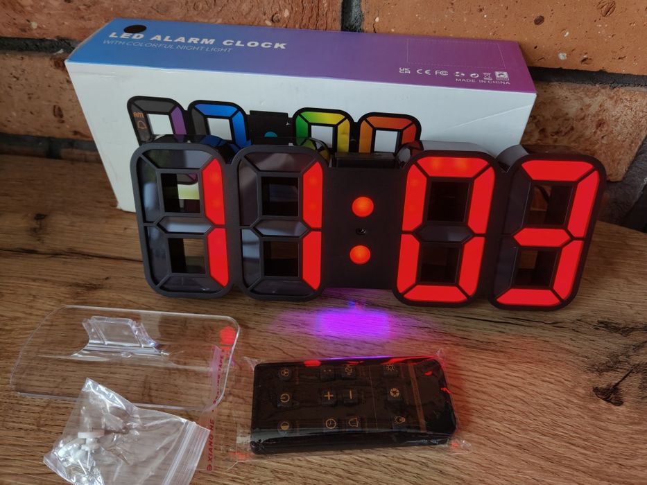 Zegar Budzik cyfrowy elektroniczny LED Duży 3D z Alarmem i Pilotem