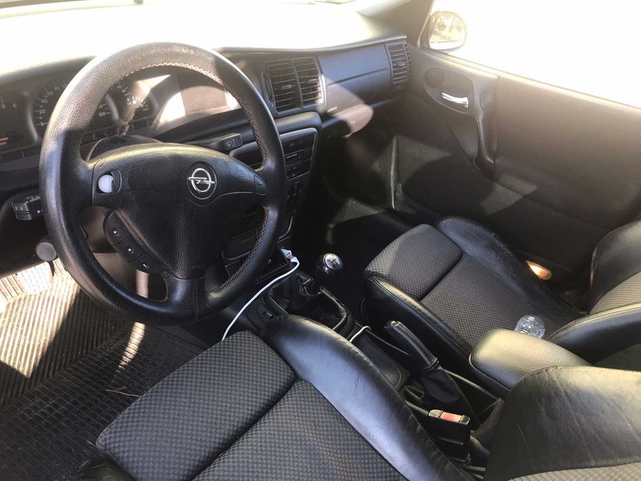 Opel vectra 2.2 DTI  2002