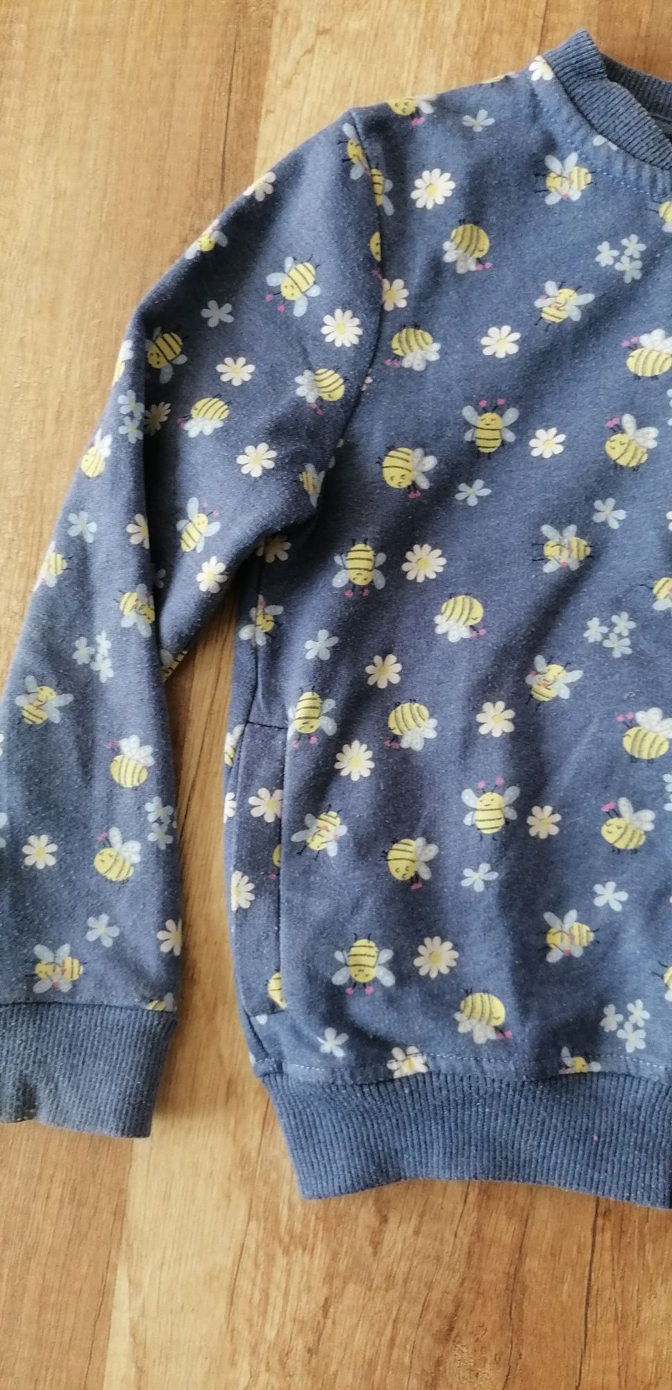 Bluza pszczółki 110 cm