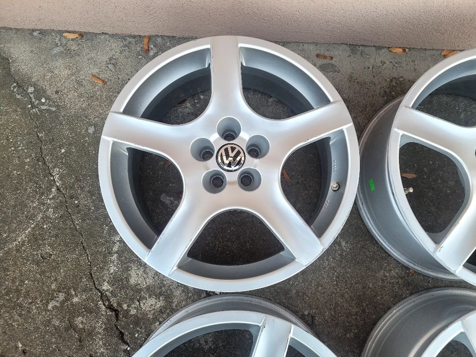 Felgi Alu VW Golf TOYOTA Avensis SUBARU Impreza 5x100 18 Cali 8J