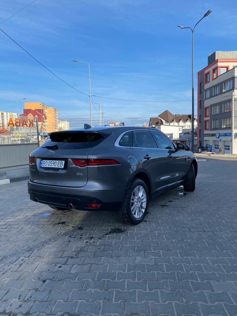 Jaguar F-pace 2.0 бенз 2019 рік