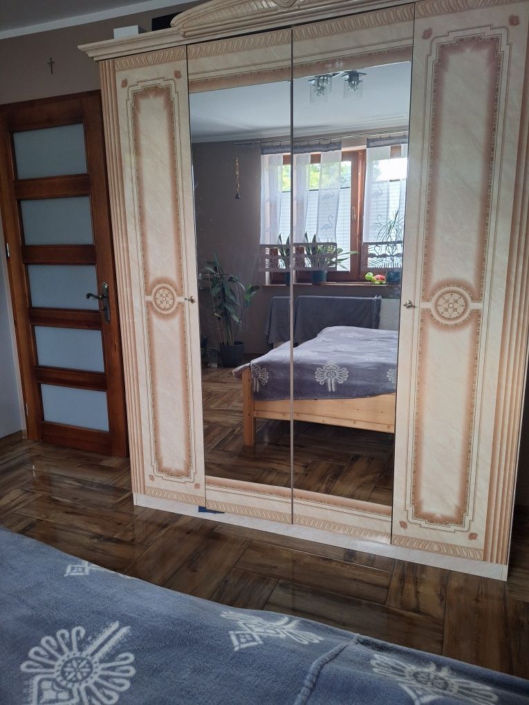 Sprzedam szafe i komodę