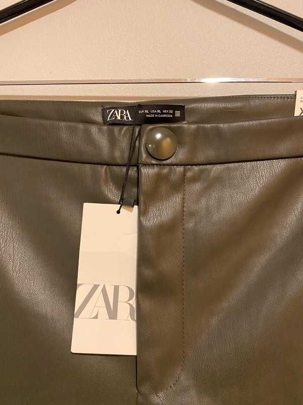 Zielone, skórzane spodnie Zara XL