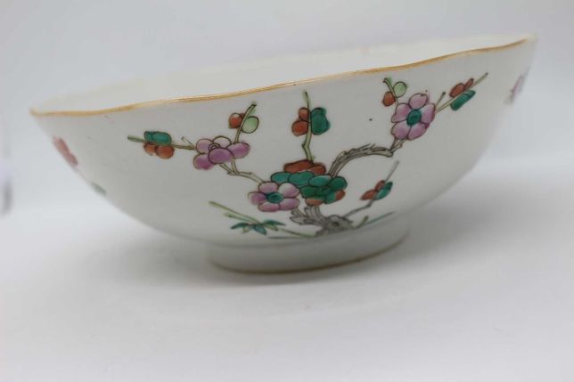 Taça Recortada Porcelana Chinesa Família Rosa Ramos Florais XVIII 22cm