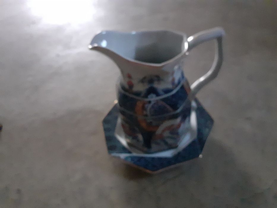 Conjunto de jarro, prato e taça