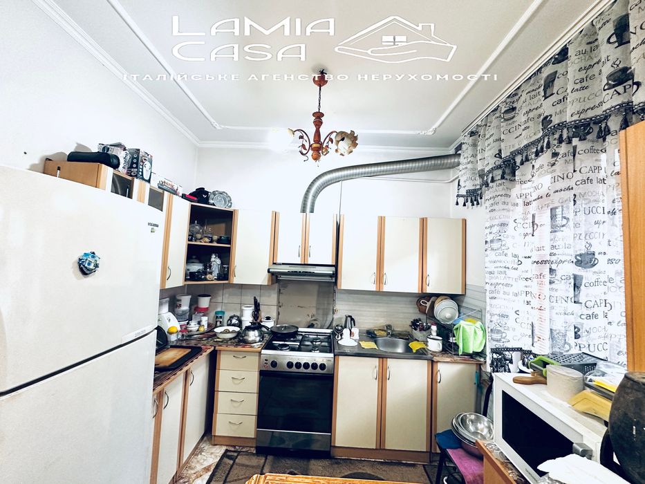 Продаж двох будинків в Годилові. 5 хв від Героів Майдану