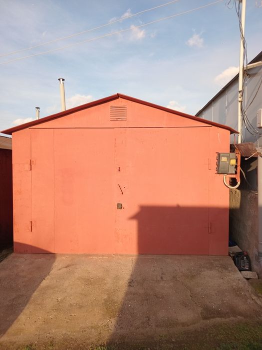 Металлические гараж