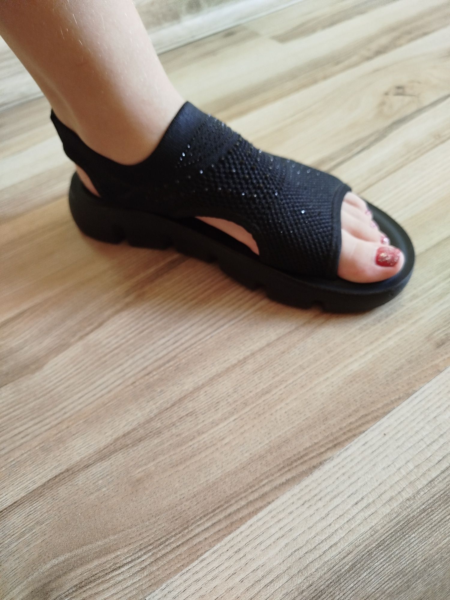 Sandałki czarne 38  stopa 23,5cm