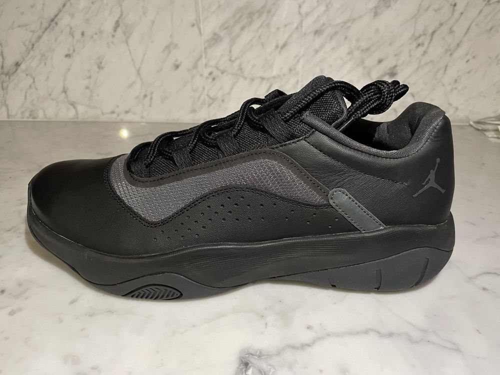 Air Jordan 11 CMFT LOW Black r.44