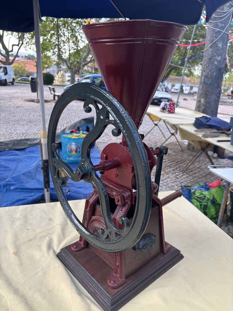 Moinho de café antigo