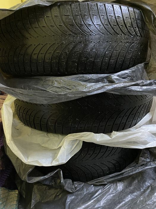 Michelin 235 65 17 зима, комплект