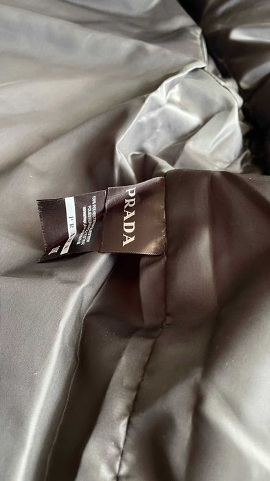 Чоловіча пухова жилетка Prada Прада тепла легка комфорт преміум якість