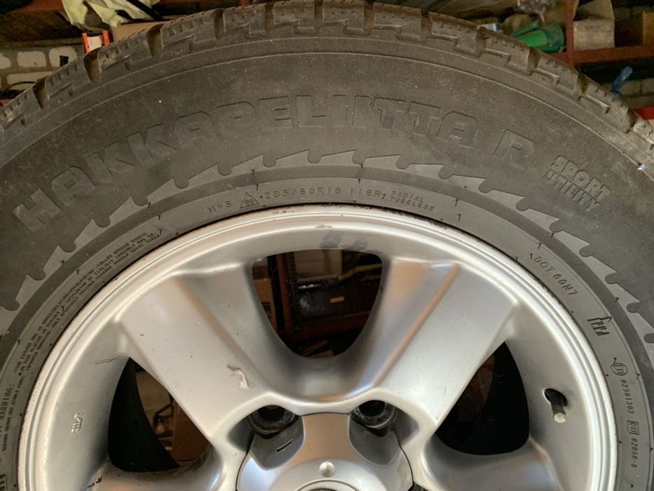 Продам диски Тойота с резиной 5/150 r18