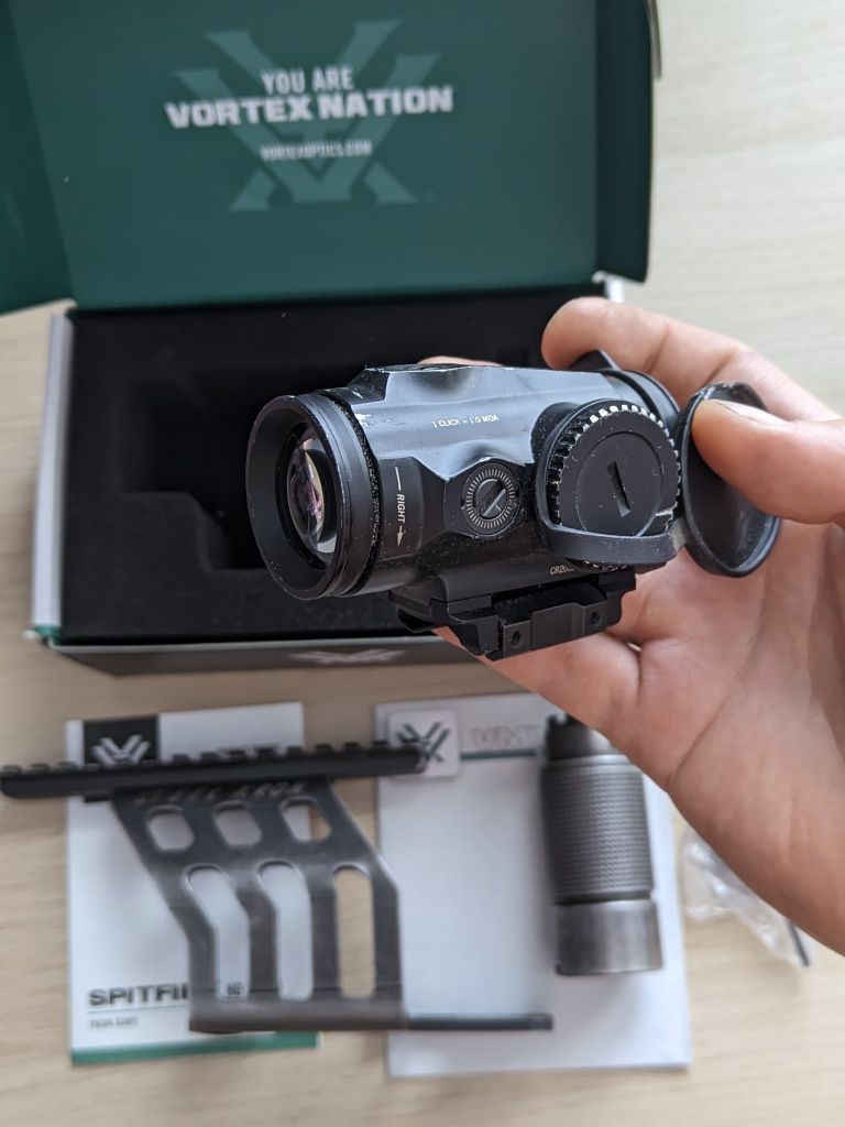 Vortex Spitfire 3x Gen II Оригінал + кріплення KRON + полум'ягасник AK